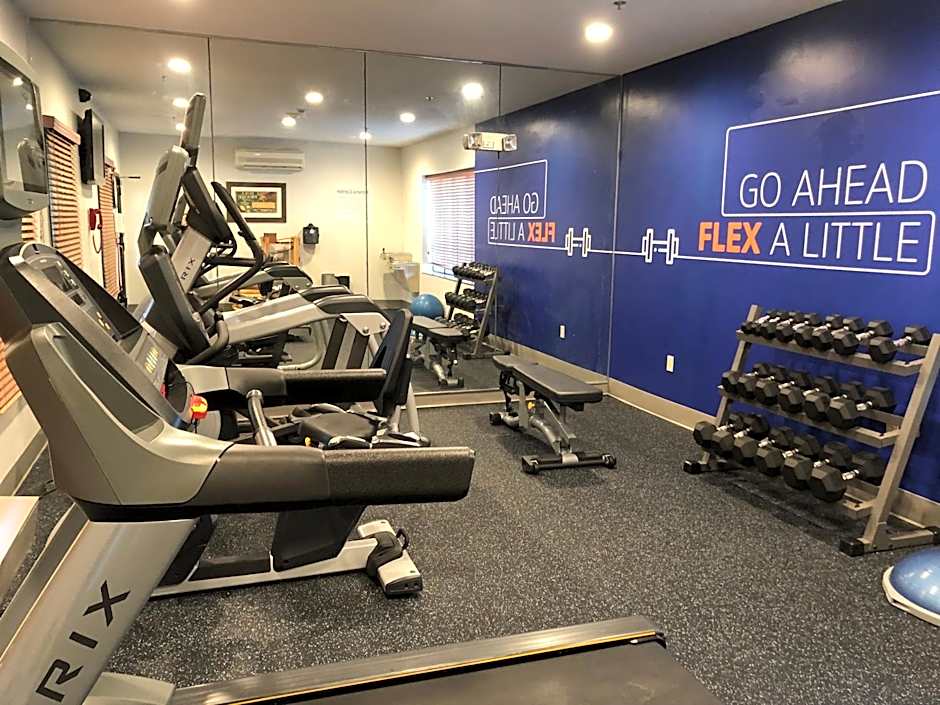 Holiday Inn Express & Suites Donegal By IHG