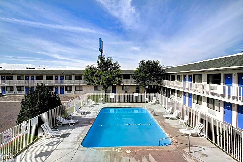Motel 6 Wells