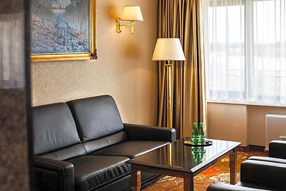 Hotel Gołębiewski Mikołajki