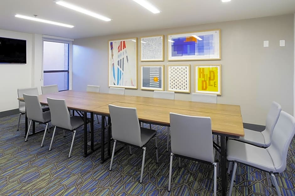 Holiday Inn Express & Suites Phoenix  Tempe By IHG