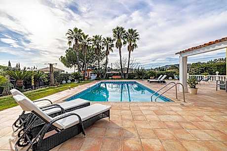 Luxurious Private 6-bed villa with Pool Mougins
