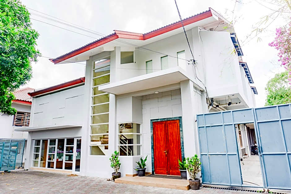 RedDoorz near Jogja City Mall 4