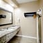 Sapphire Inn & Suites