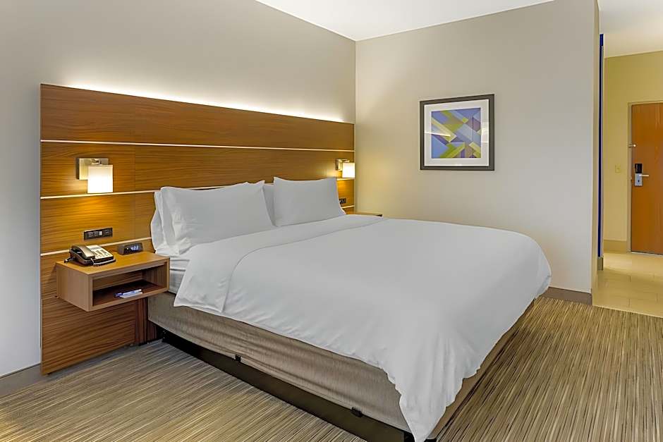 Holiday Inn Express Hotel & Suites Harrison By IHG
