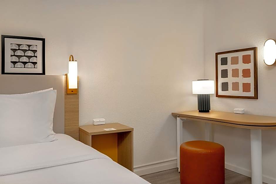 Spark by Hilton Rock Springs