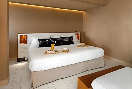 2-Bedroom Bungalow Suite Sea View