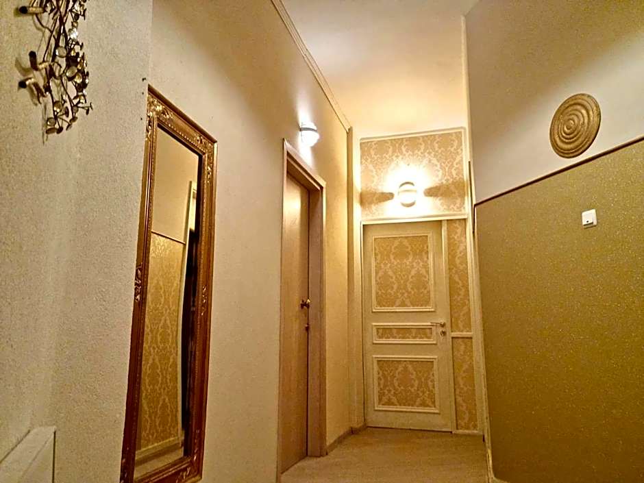 Golden City Center Suites