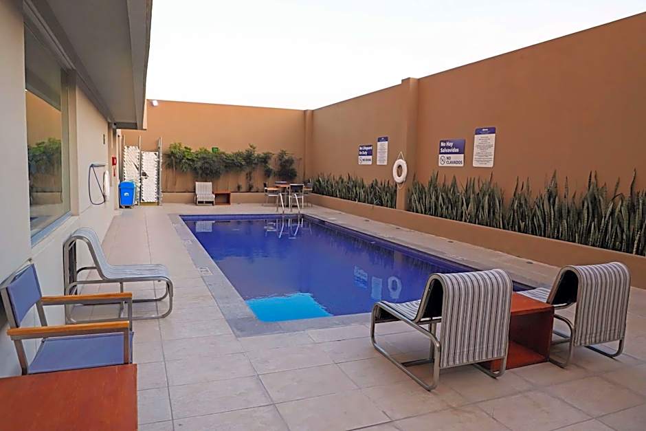 Hampton Inn by Hilton Irapuato