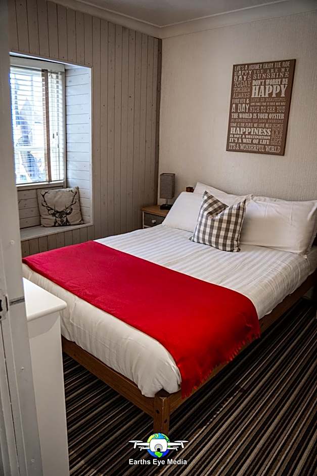 Photo 1 of 2 of Double Room
