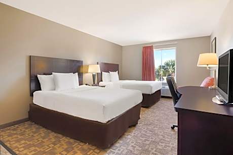 2 Queen Beds, Suite, Nonsmoking, Accessible, Kitchenette