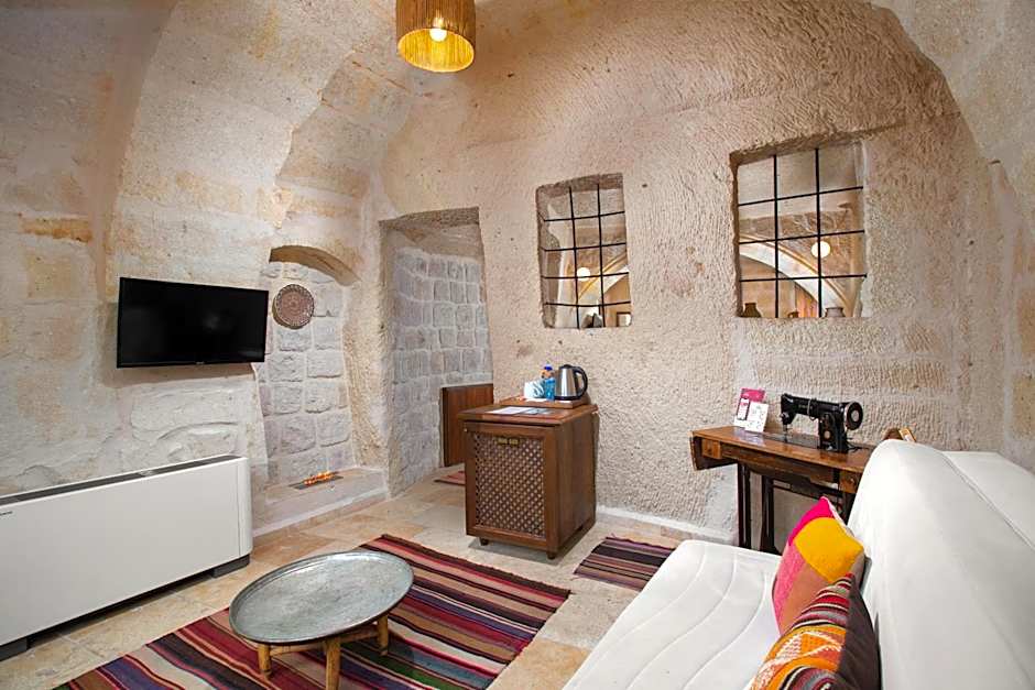 Cappa Via Cave Hotel