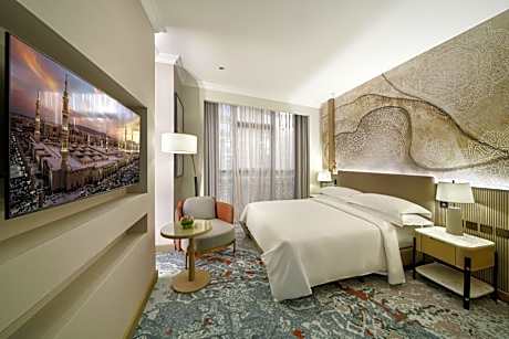 City View Family Connecting Rooms Queen & Twin Beds