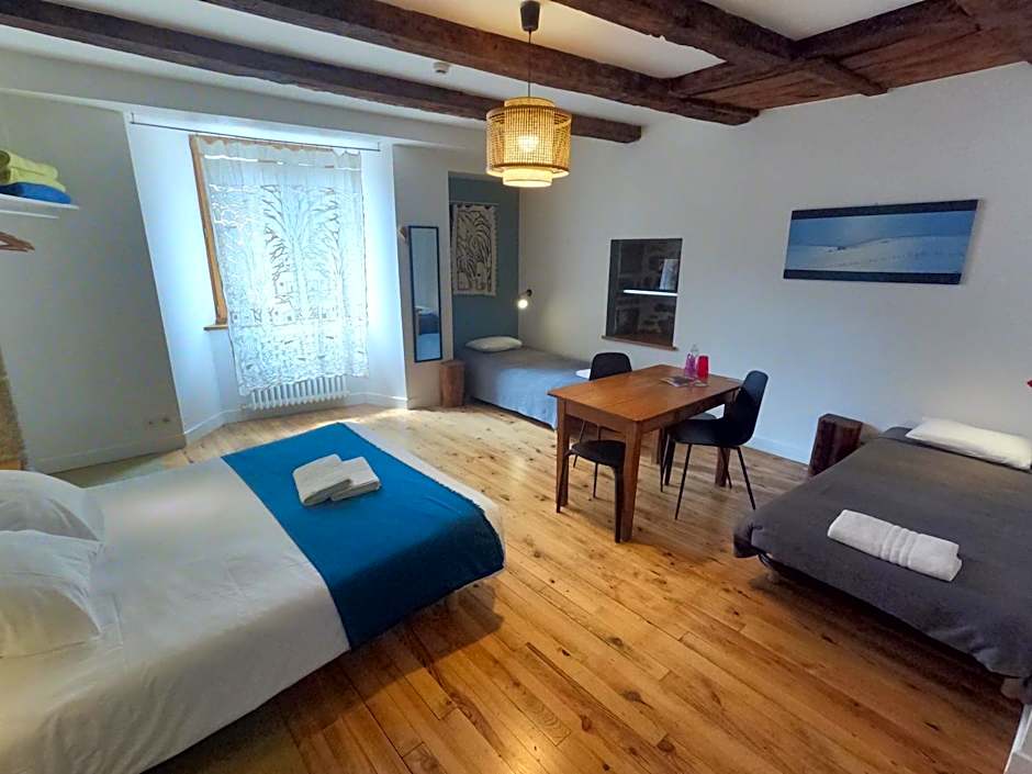 La Maison - Hôtel & Gîte