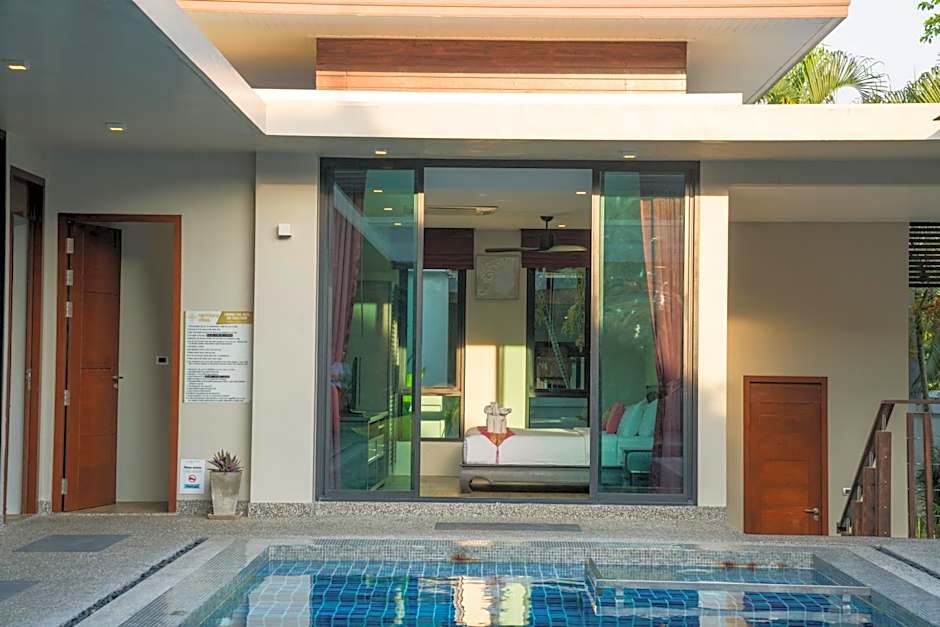 Narintara Private Pool Villas - Free Tuk-Tuk Service to the Beach!