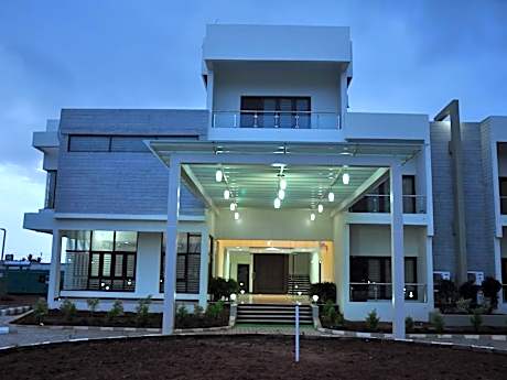 Deluxe Non- Air Conditioning Room