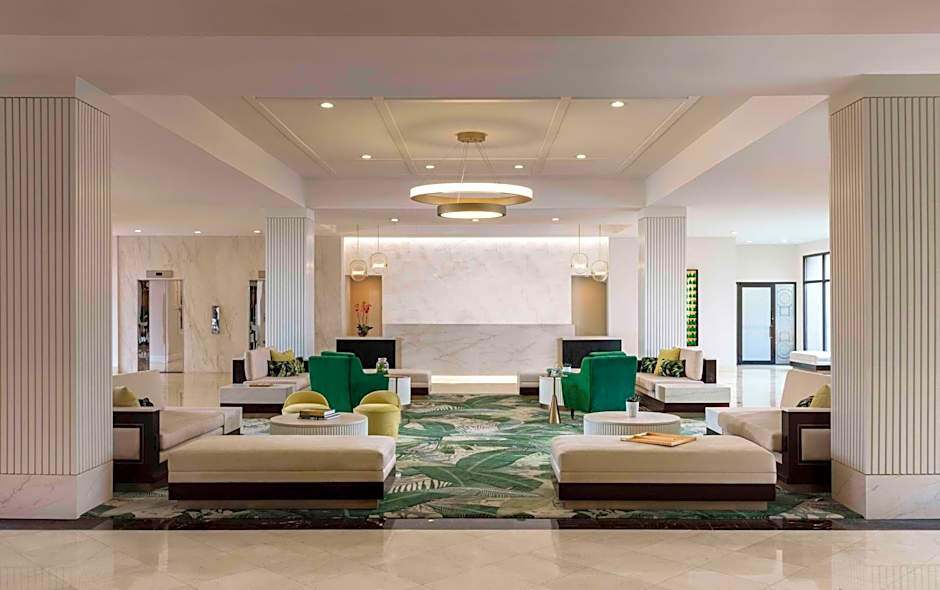 Hilton Palm Beach Airport