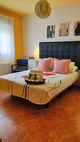 Hermosa Habitación amplia, fresca y tranquila.