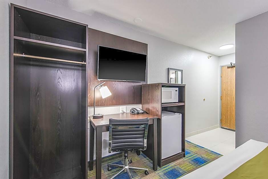 Quality Inn Owatonna Near Medical Center