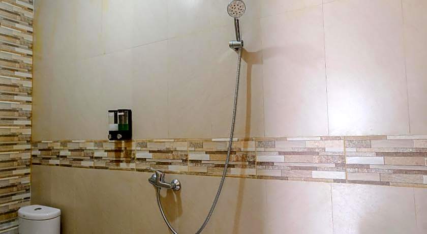 Hotel O El Reyshi Family Residence Syariah