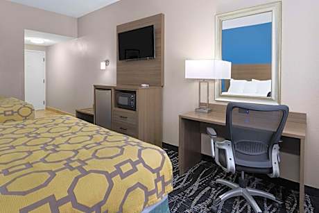 Queen Room with Two Queen Beds - Non-Smoking