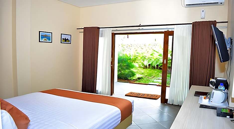 La Cecile Hotel and Cafe