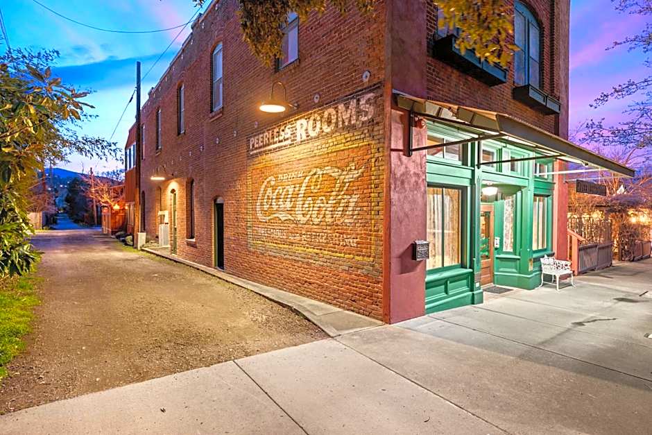 The Peerless Hotel