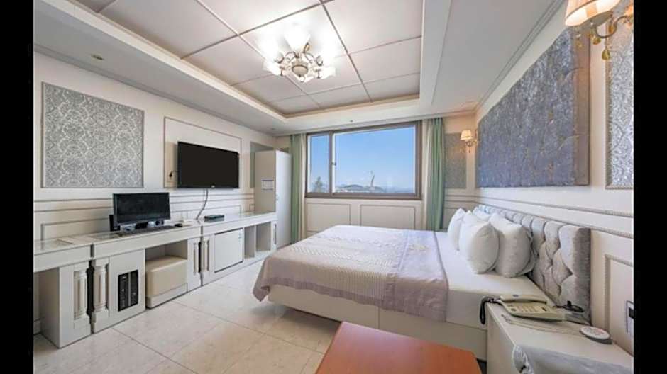 Yeosu Beach Hotel