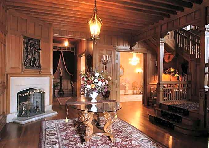 Alexander Mansion Bed & Breakfast