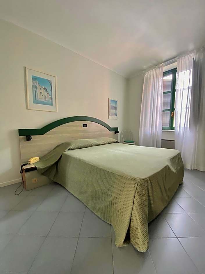 Photo 1 of 29 of Double Room
