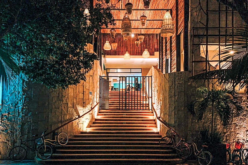 Mayan Monkey Hotel & Hostel Tulum