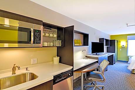 1 King Studio Suite Non-Smoking