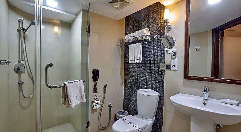 Platinum Grand Hotel