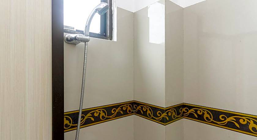 RedDoorz Syariah near RSU Suaka Insan Banjarmasin