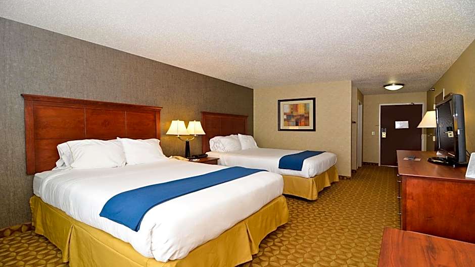 Holiday Inn Express Hotel & Suites Fort Atkinson By IHG