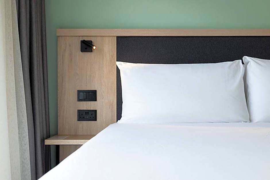 Hotel Levante St Julian's, Affiliated by Melia