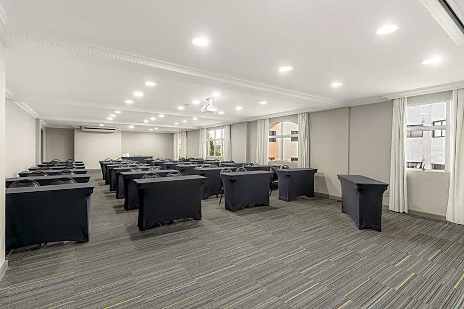 ROCKEFELLER by Slaviero Hotéis