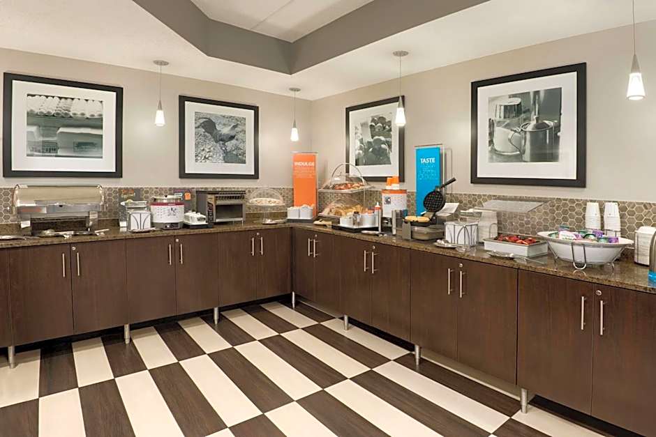 Hampton Inn By Hilton Appleton-Fox River Mall Area