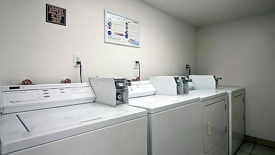 Best Western Lakewood Motor Inn