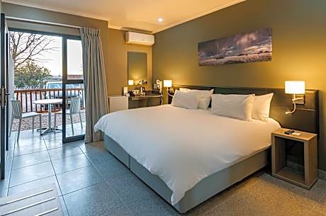 Premium King Room