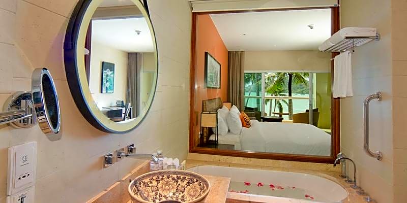 Photo 1 of 7 of Andaman Sea View Twin Room