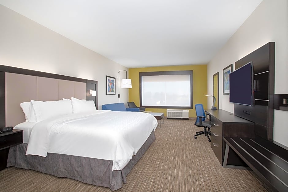 Photo 1 of 5 of 1 King Bed Suite