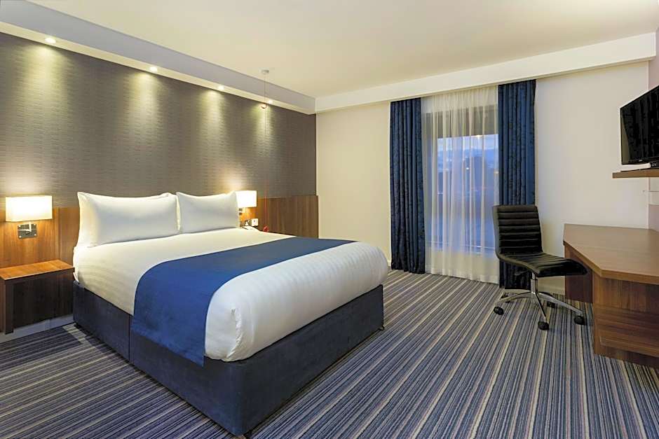 Holiday Inn Express Dunstable By IHG