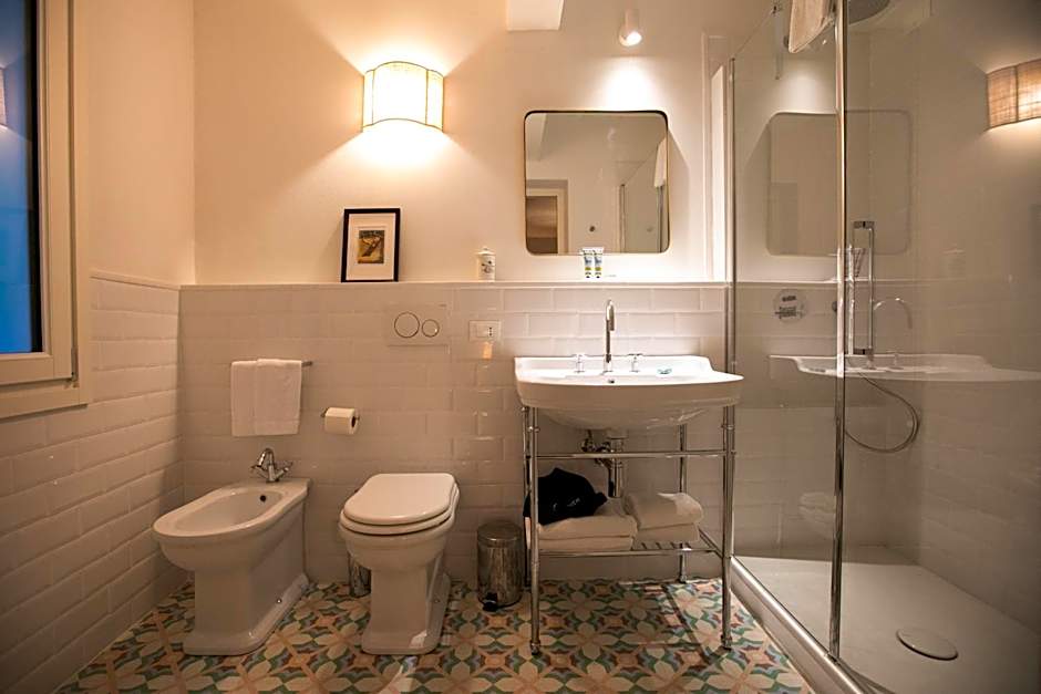 Lunaria Suites - Fyodor Dostoyevsky's house