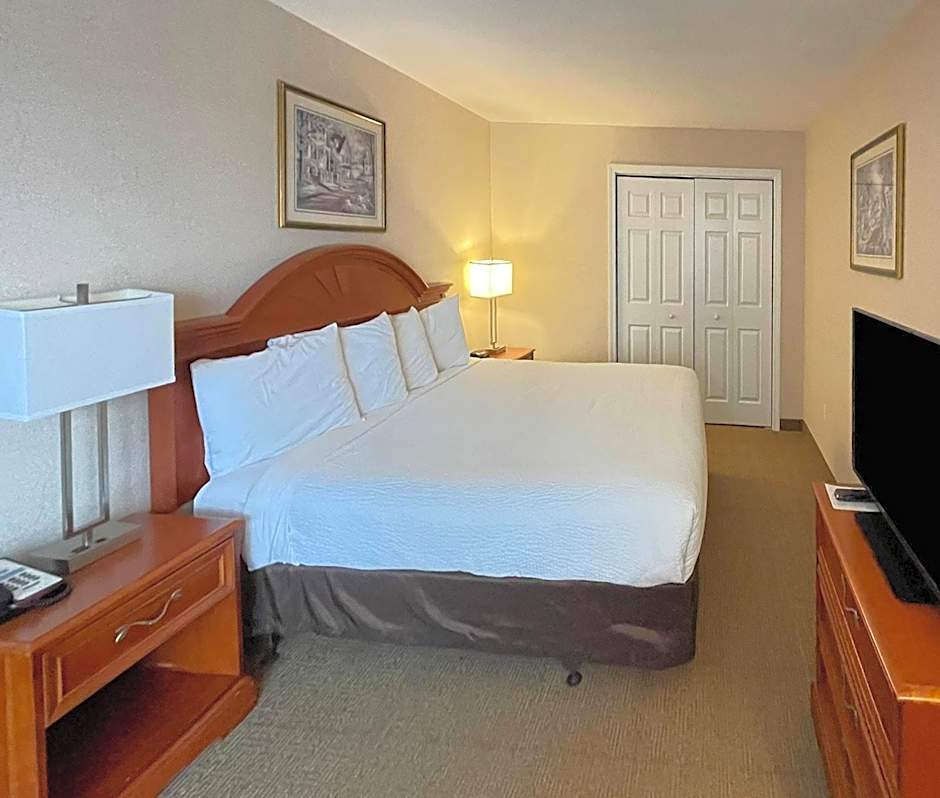 Smart Suites, an Ascend Collection Hotel