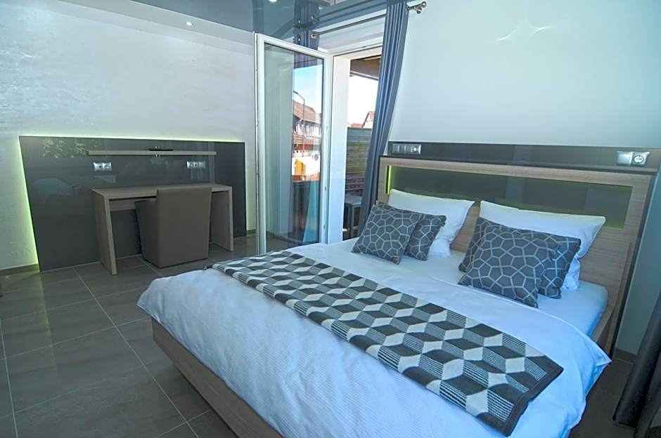 Nanis Hotel & Appartements