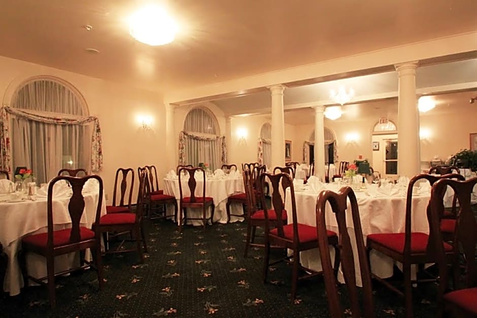 Bluenose Inn