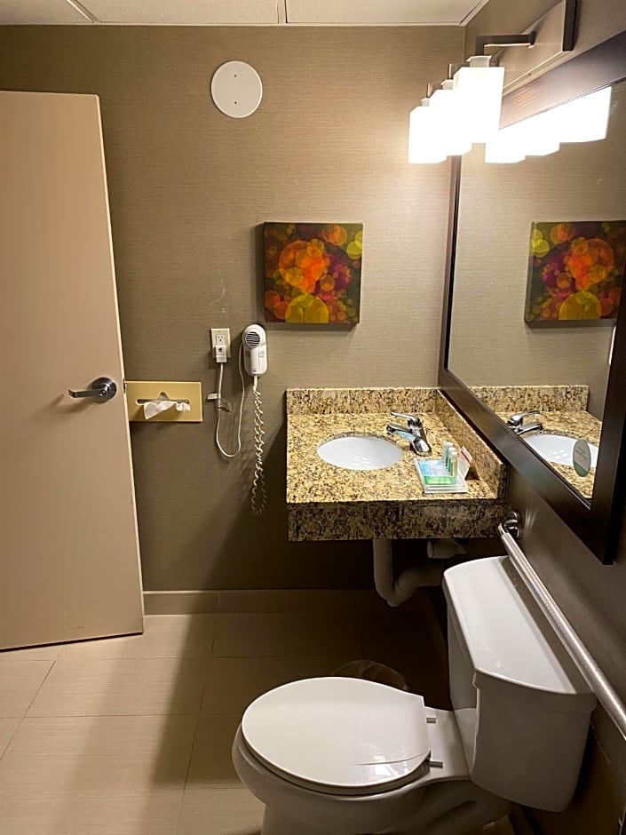 Holiday Inn Danbury-Bethel at I-84, an IHG Hotel