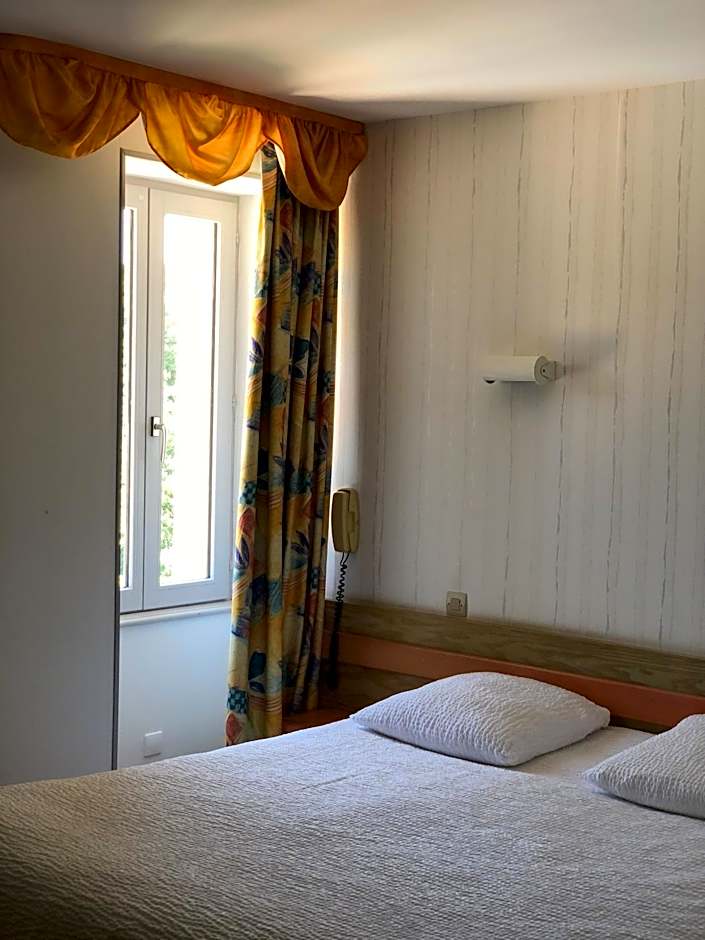 Logis Hotel Restaurant Mas de la Prairie