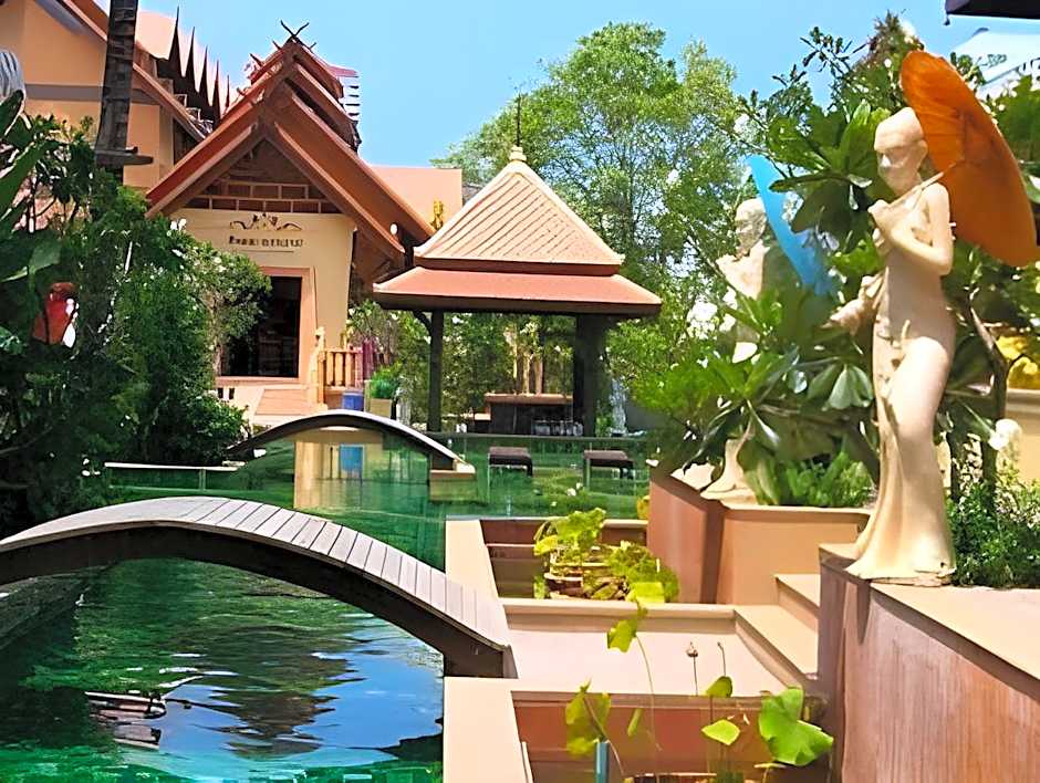 Villa Thongbura