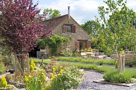 Widbrook Barns